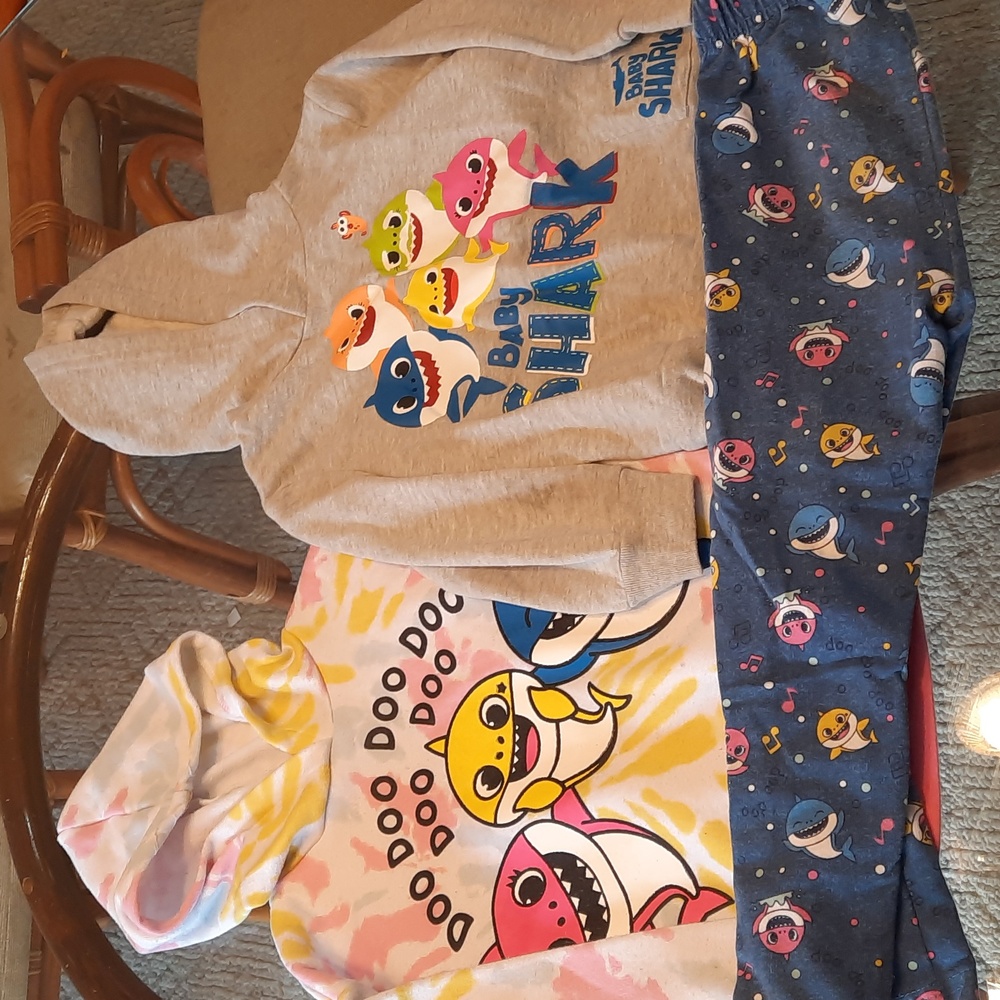 4T Girls Baby Shark Lot